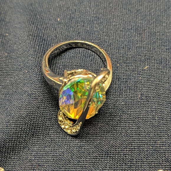 Beautiful 4piece fashion jewelry set - Picture 3 of 5